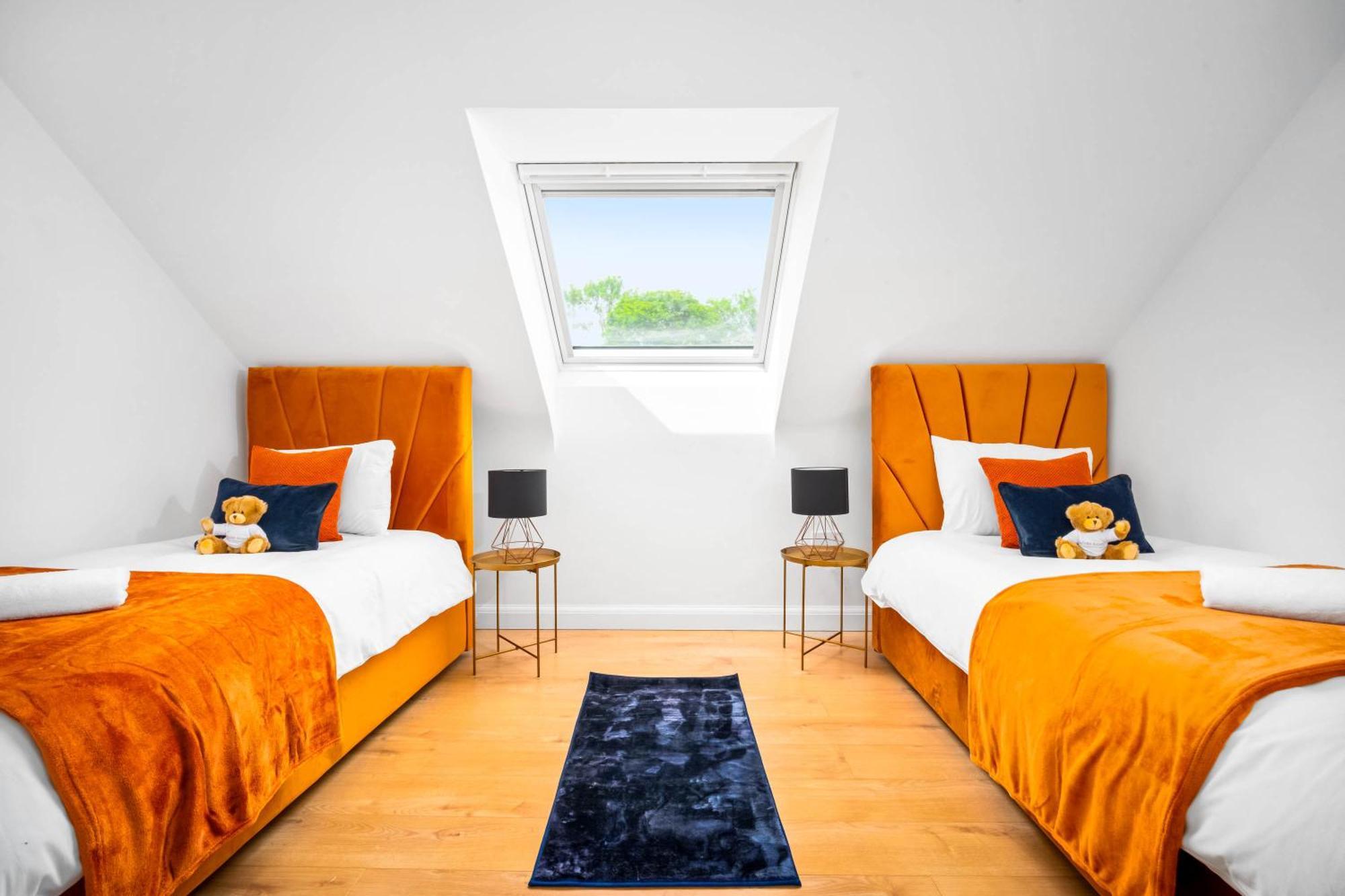 Luxury City Centre 5 Bed House With En-Suite, Bbq, On-Site Parking By Azura Nights Μπέρμιγχαμ Εξωτερικό φωτογραφία